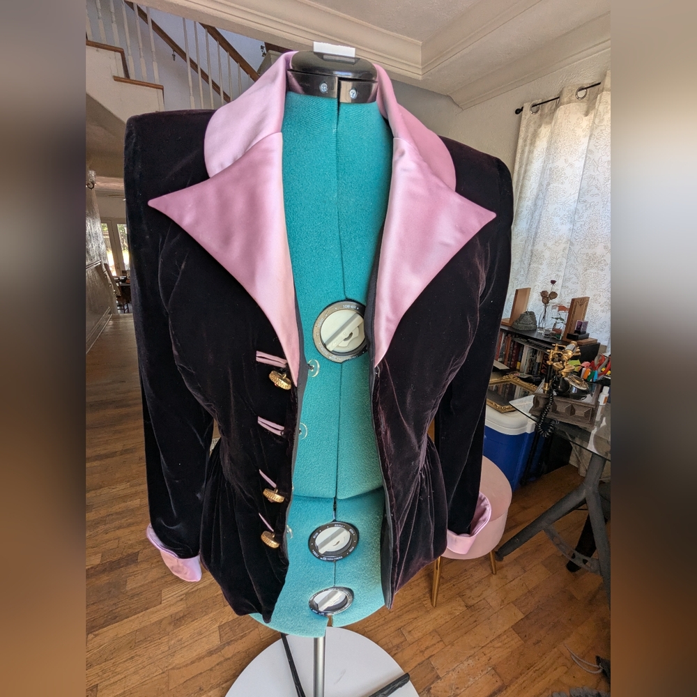 Elegant Black and Pink Women's Jacket